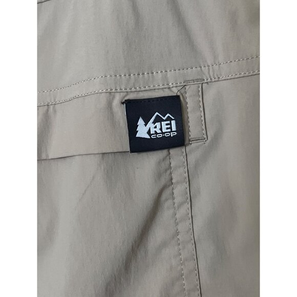 REI Co-Op Womens Cargo Hiking Shorts Size 14 Beige Nylon Outdoors Gorpcore - Picture 11 of 12